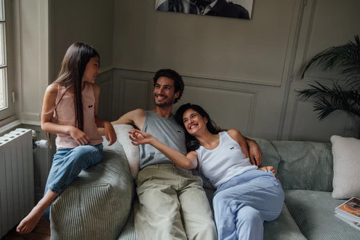 famille en débardeur marcel