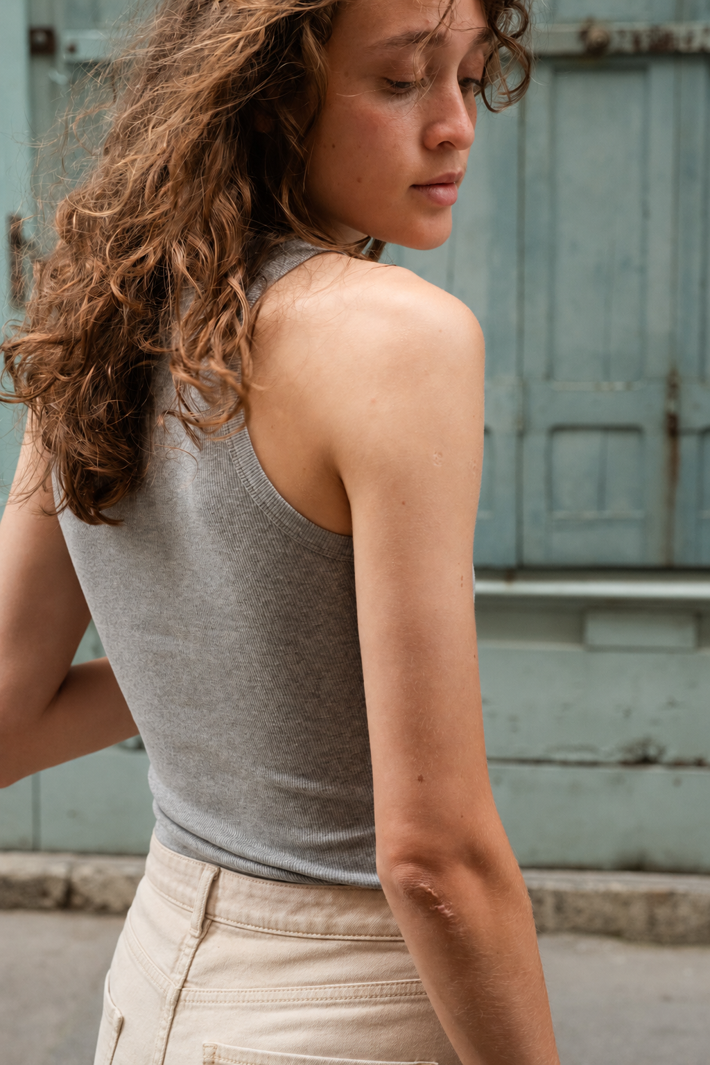dos Débardeur top marcel femme gris en coton côtelé extensible
