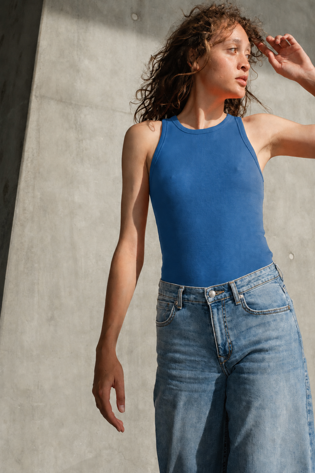 Debardeur Femme Top Marcel Bleu en coton côtelé extensible