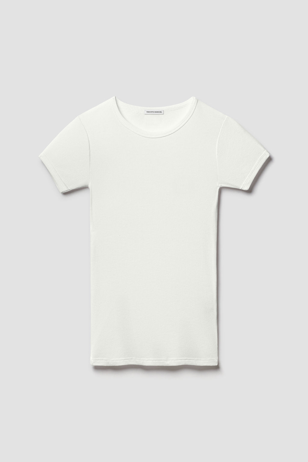 Maillot de corps écru à manches courtes en coton Pima côtelé, vue de face sur fond clair.