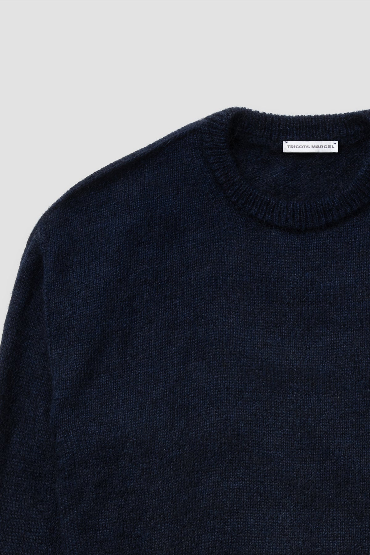 Pull Bleu Marine en Mohair Doux et Chaud 