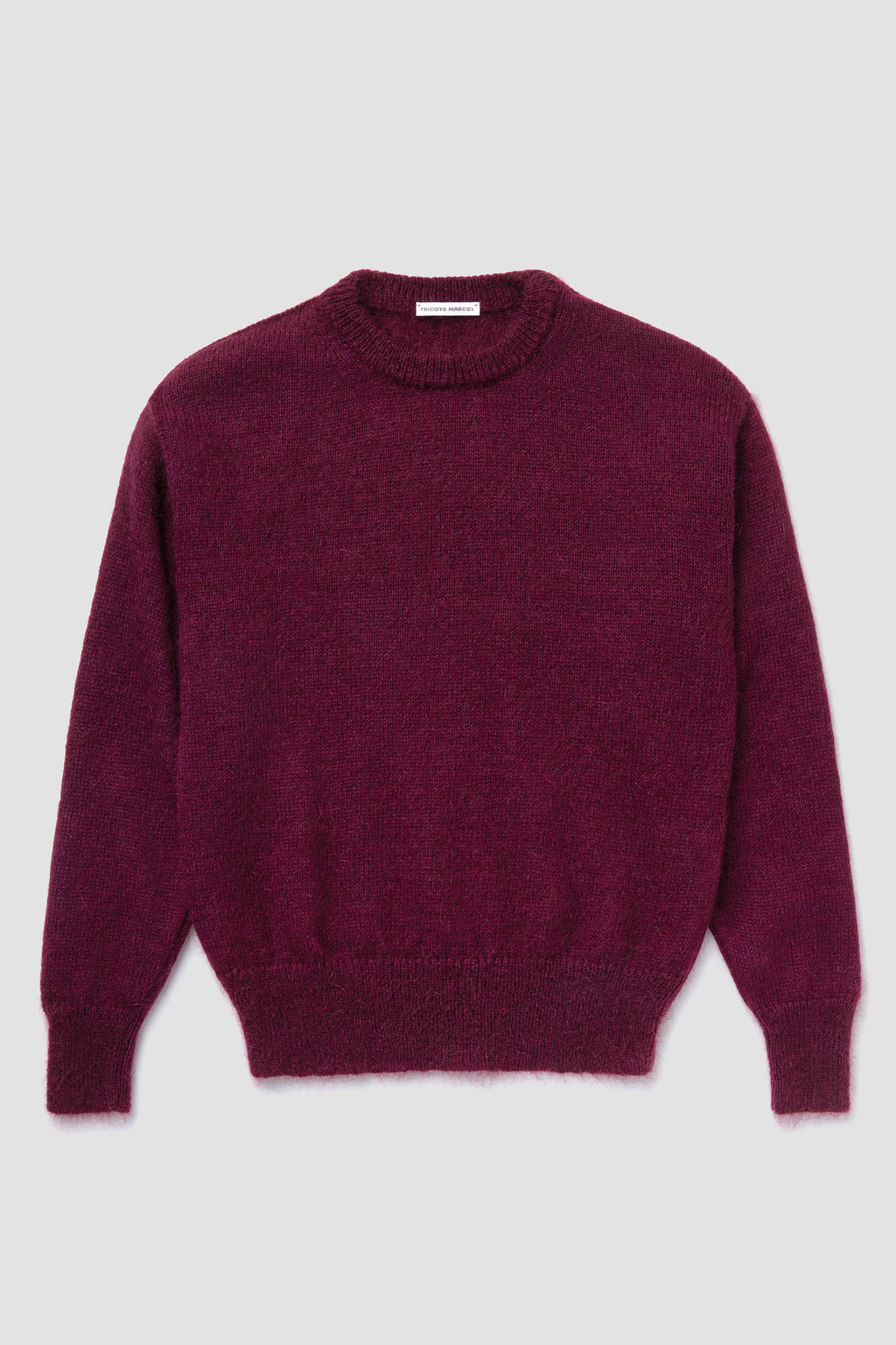 Pull Bordeaux en Mohair, présenté à plat de face avec son col rond.