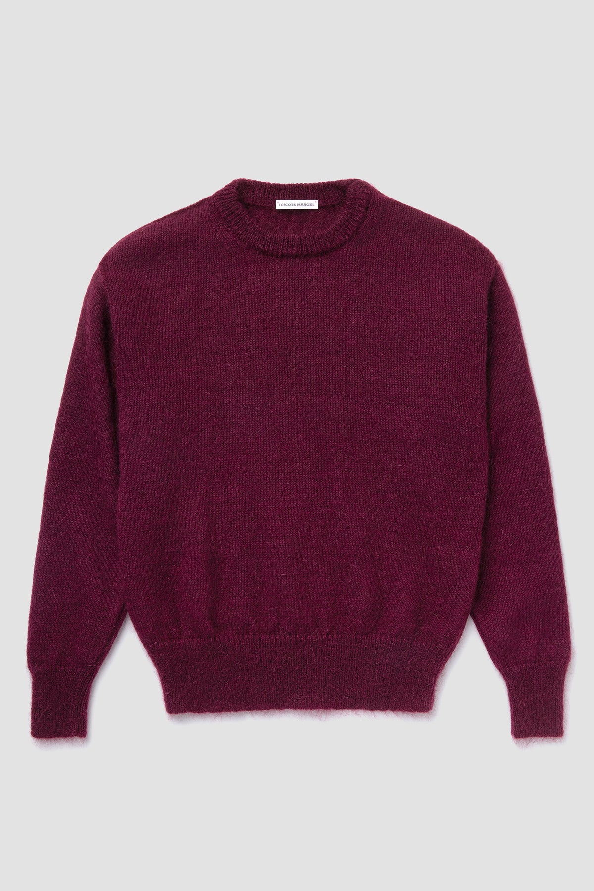 Pull Bordeaux en Mohair, présenté à plat de face avec son col rond.