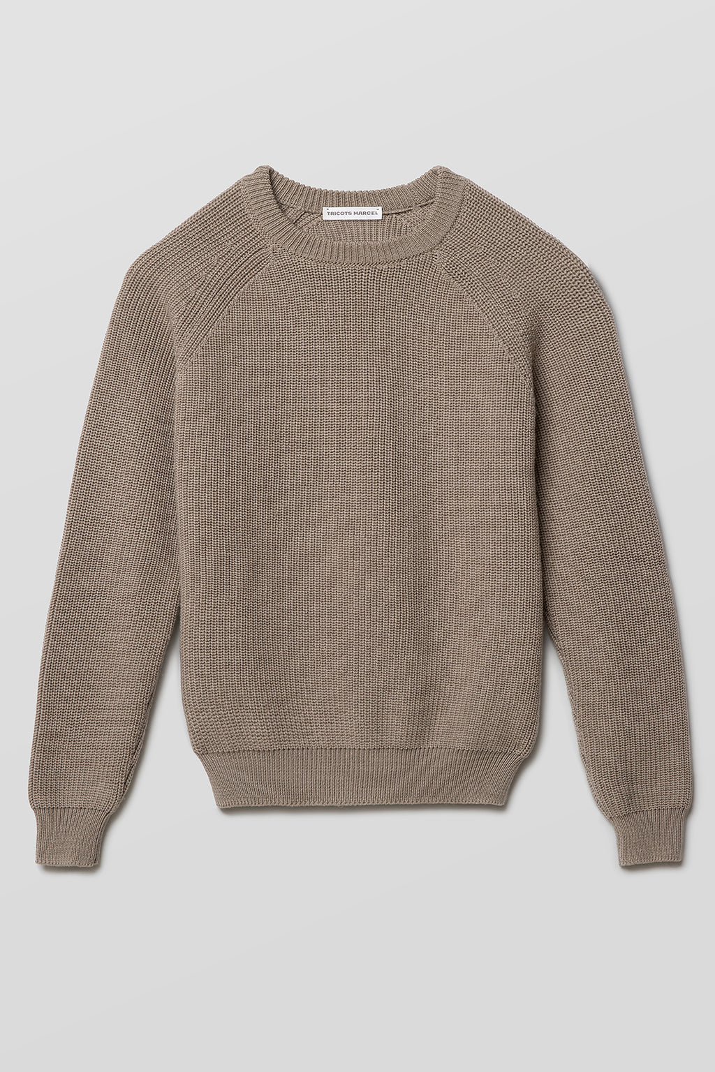 Pull homme et femme beige en laine mérinos à manches raglan, packshot de face montrant le col rond et la maille perlée.